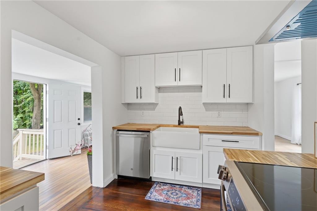 51 Terrace Avenue Property Photo 12