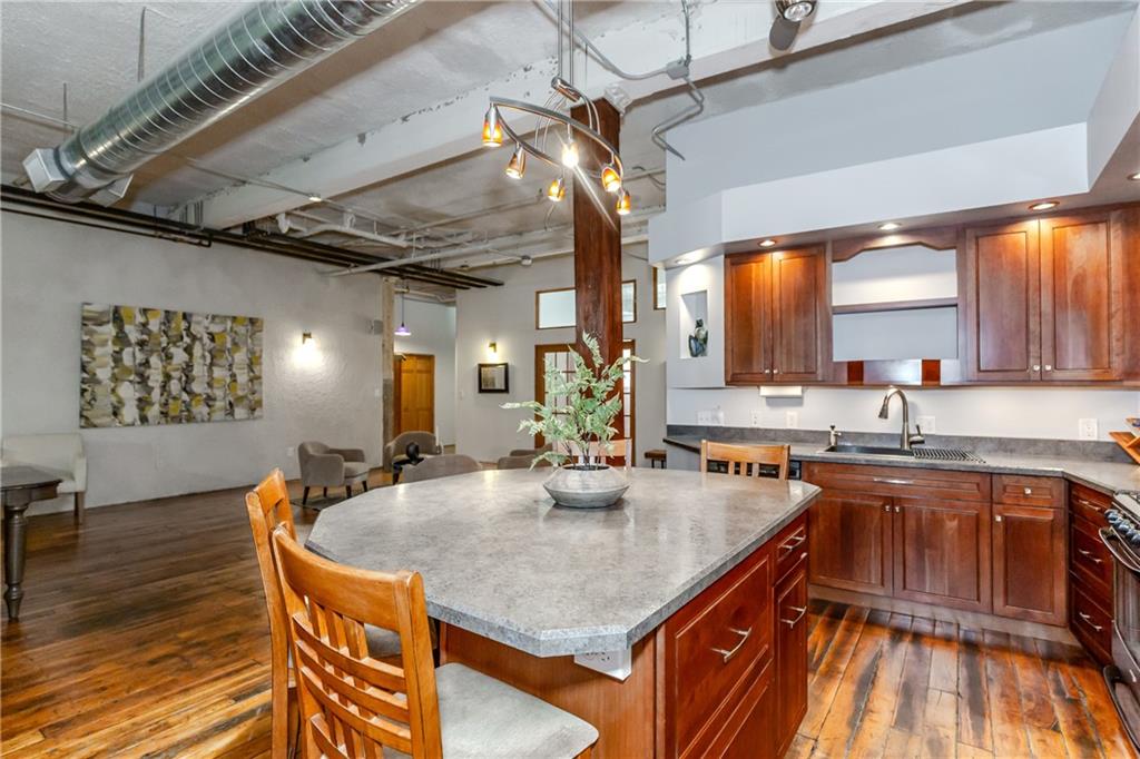 404 Roosevelt Avenue Unit 204g Property Photo 17