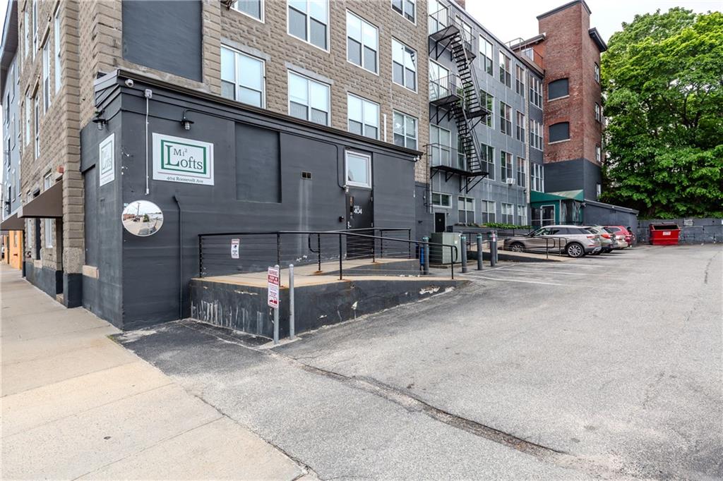 404 Roosevelt Avenue Unit 204g Property Photo 45