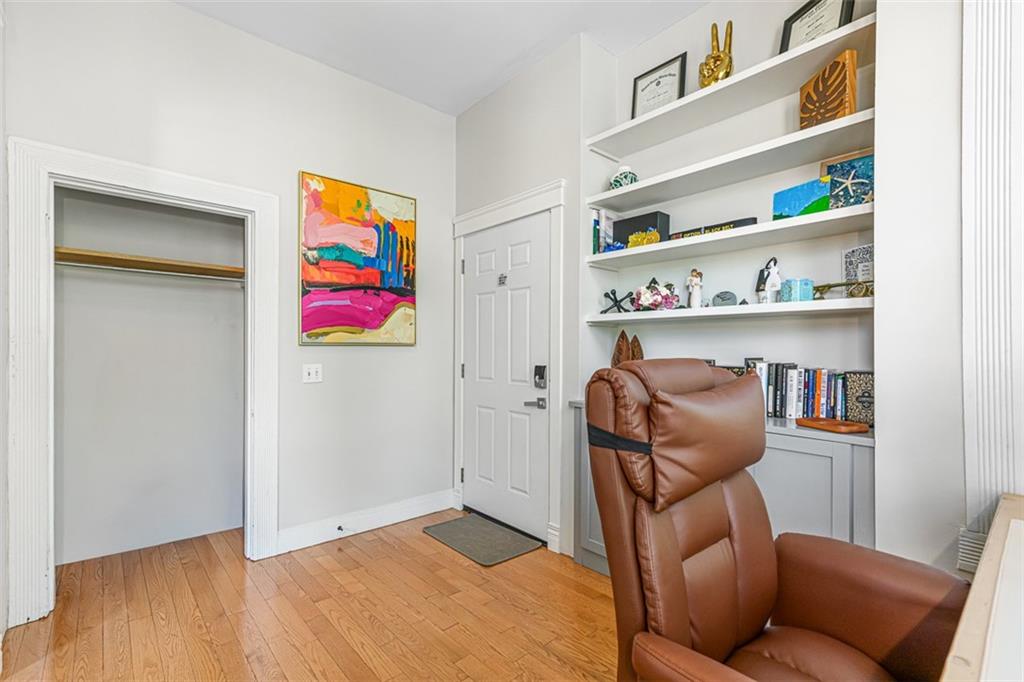 229 Morris Avenue Property Photo 8