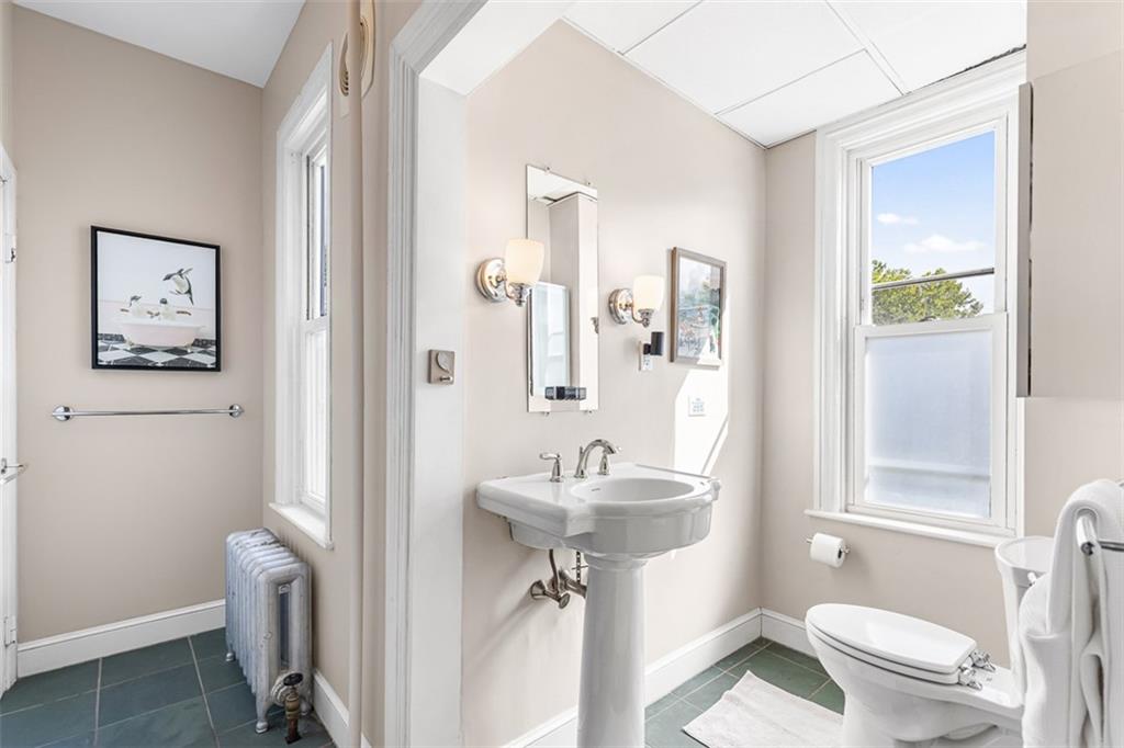 229 Morris Avenue Property Photo 23