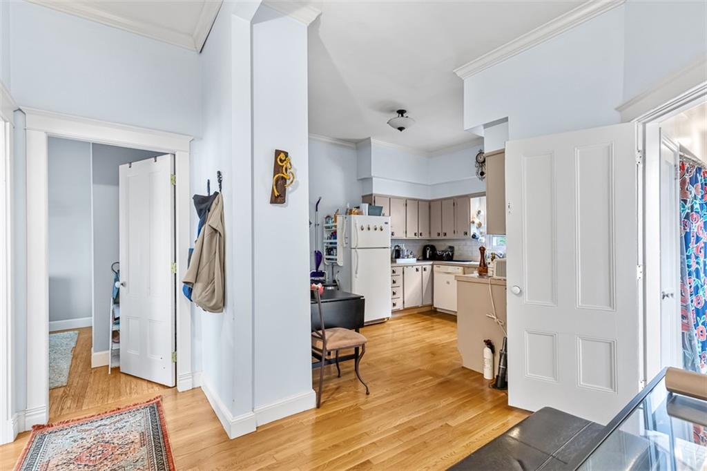 229 Morris Avenue Property Photo 43