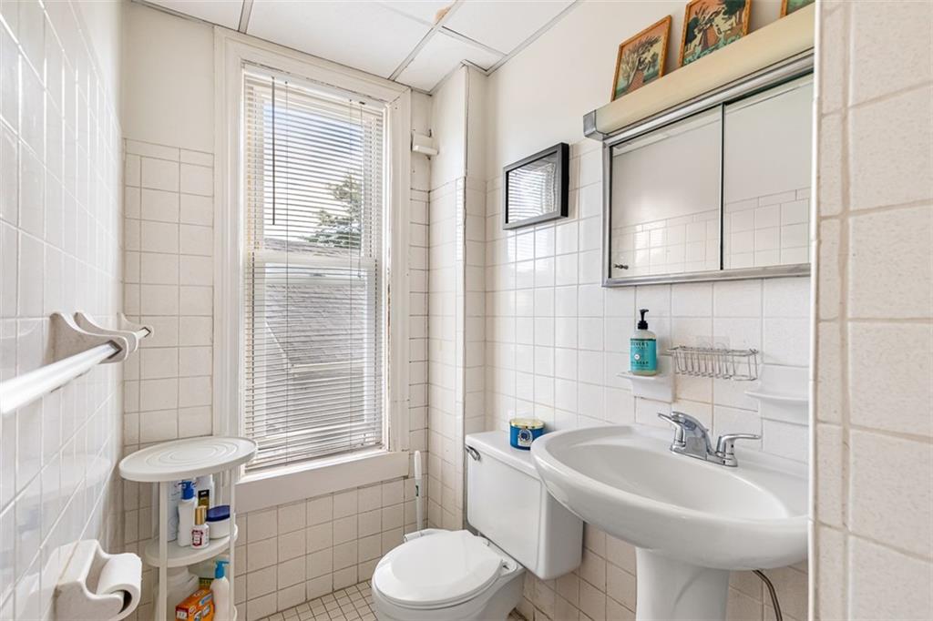 229 Morris Avenue Property Photo 45