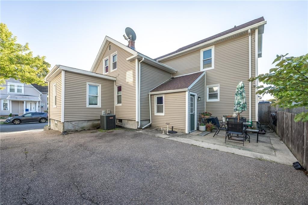 58 Russell Avenue Property Photo 6