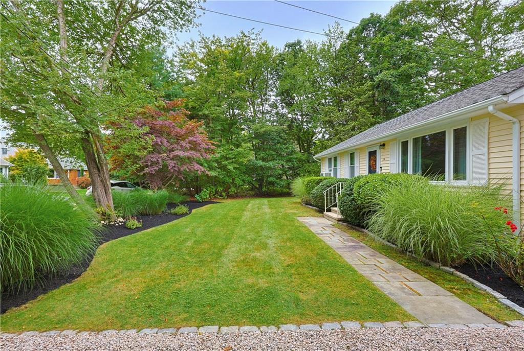 39 Tidewater Drive W Property Photo 4