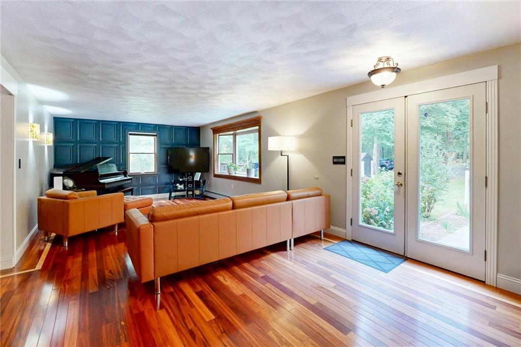 35 Job Drive Property Photo 7