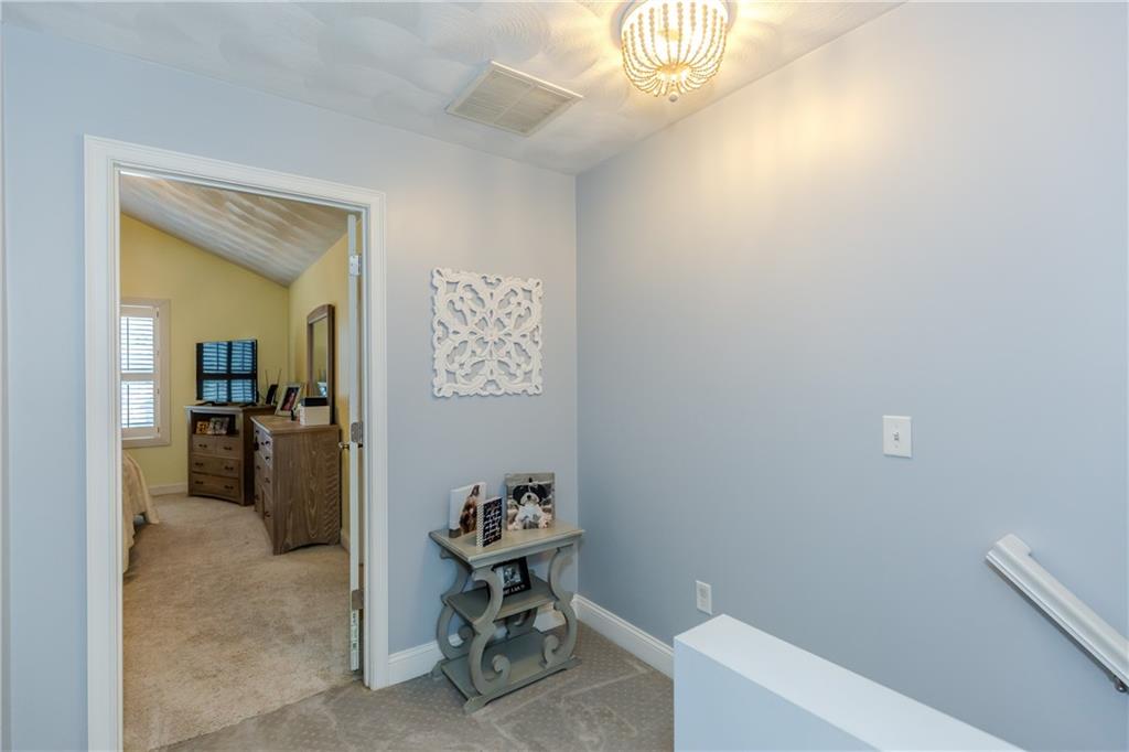 301 West Shore Road Unit 10 Property Photo 15