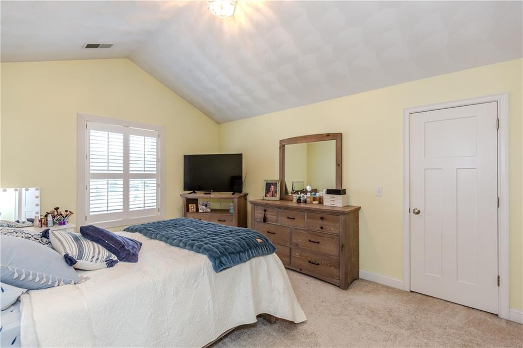 301 West Shore Road Unit 10 Property Photo 17