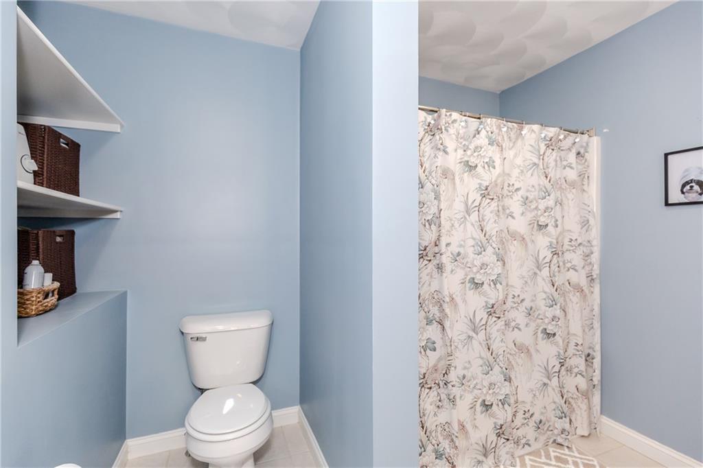 301 West Shore Road Unit 10 Property Photo 18