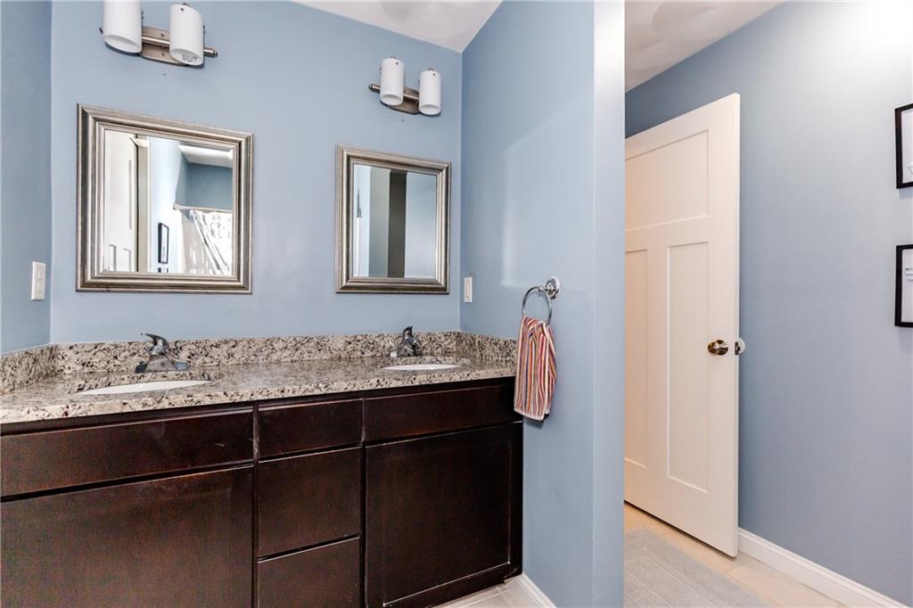 301 West Shore Road Unit 10 Property Photo 19
