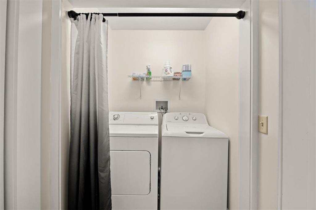 1044 Social Street Unit A Property Photo 14