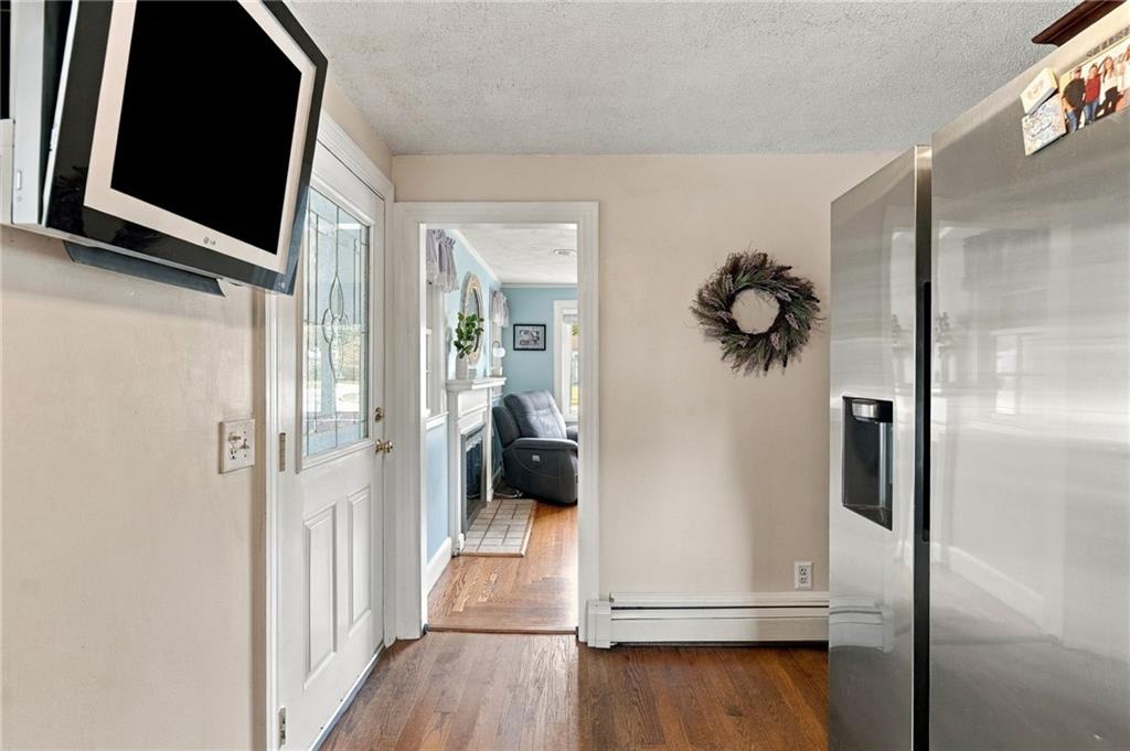 1040 Greenwich Avenue Property Photo 7