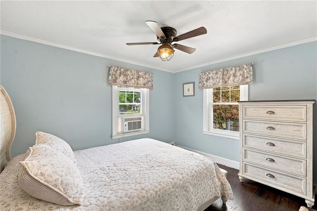 1040 Greenwich Avenue Property Photo 10