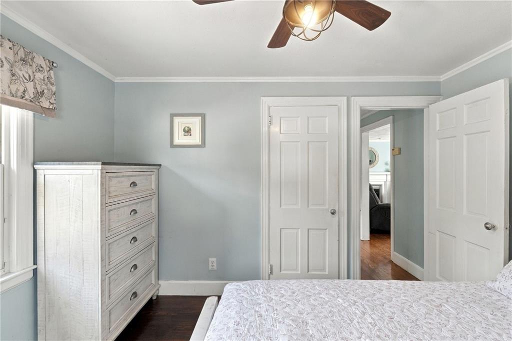 1040 Greenwich Avenue Property Photo 12