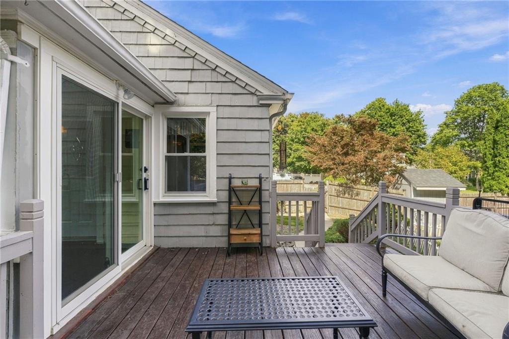 1040 Greenwich Avenue Property Photo 22