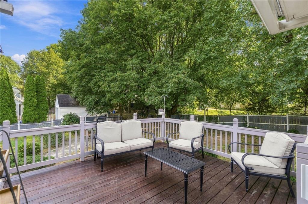 1040 Greenwich Avenue Property Photo 24