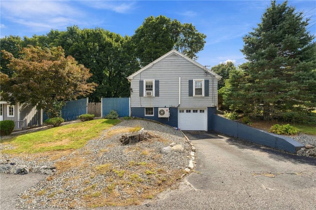 1040 Greenwich Avenue Property Photo 25