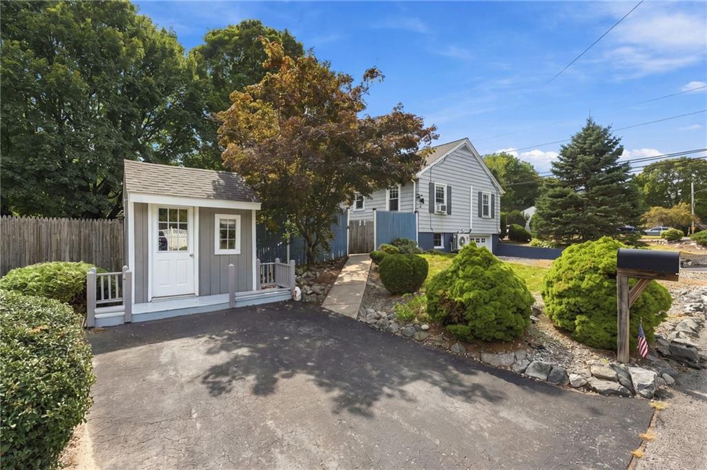 1040 Greenwich Avenue Property Photo 26