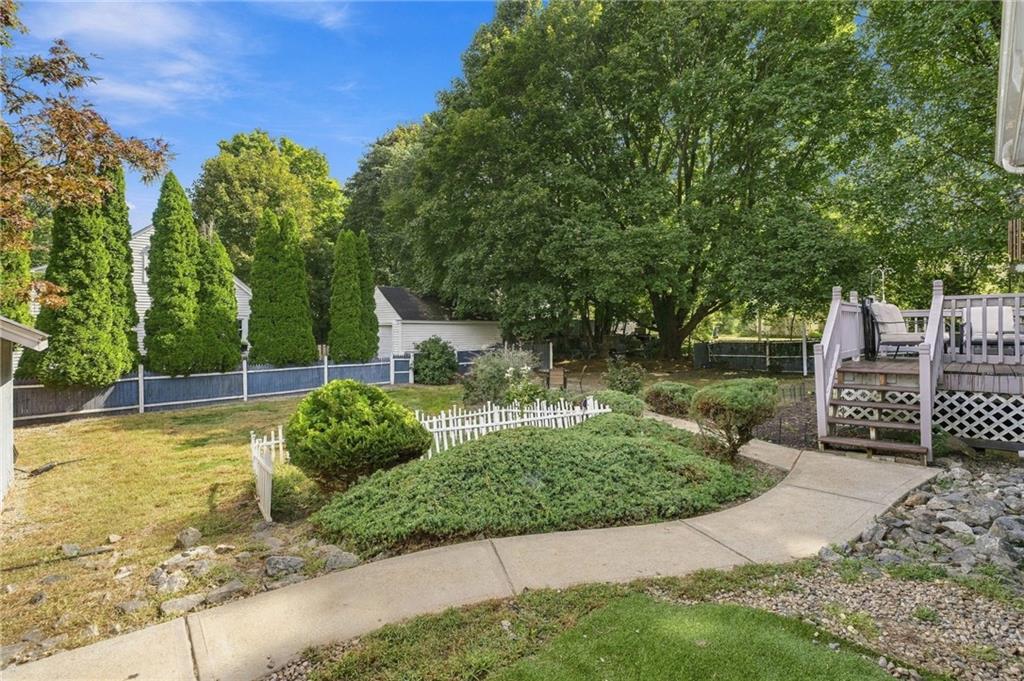 1040 Greenwich Avenue Property Photo 29