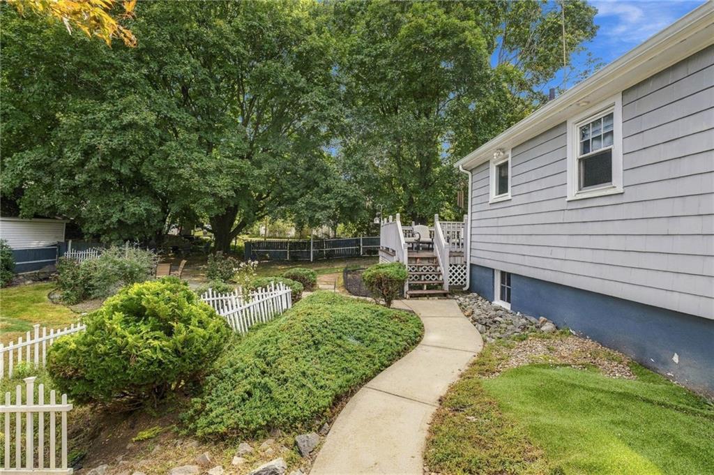 1040 Greenwich Avenue Property Photo 32