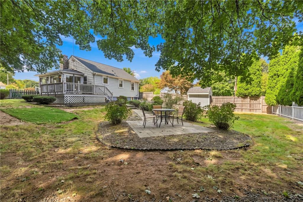 1040 Greenwich Avenue Property Photo 35