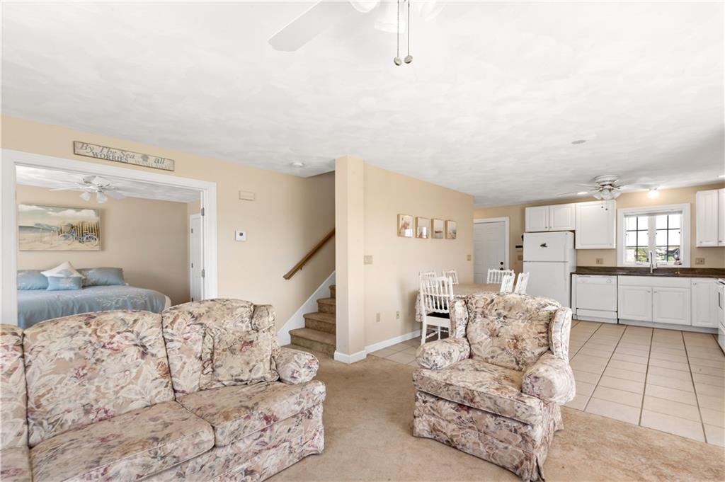 980 Matunuck Beach Road Property Photo 12