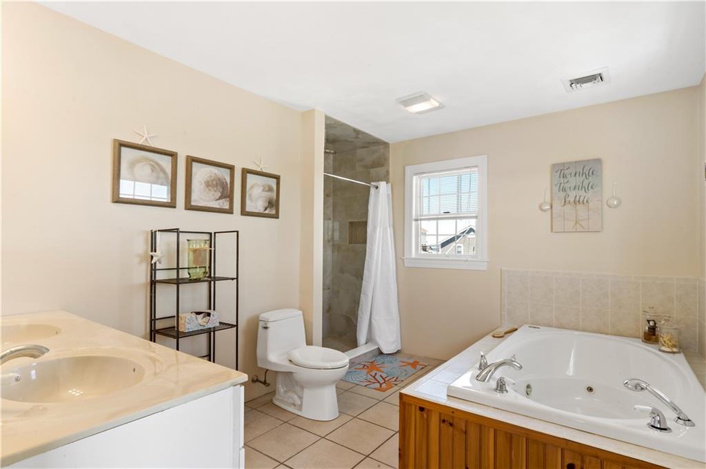 980 Matunuck Beach Road Property Photo 22