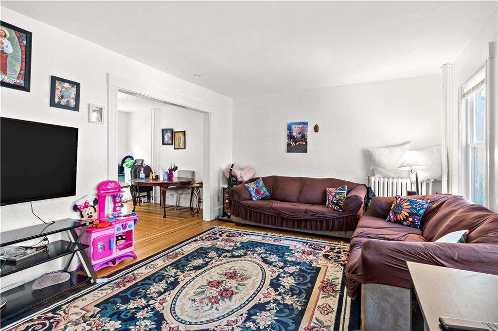 15 Kilburn Ct Court Property Photo 2