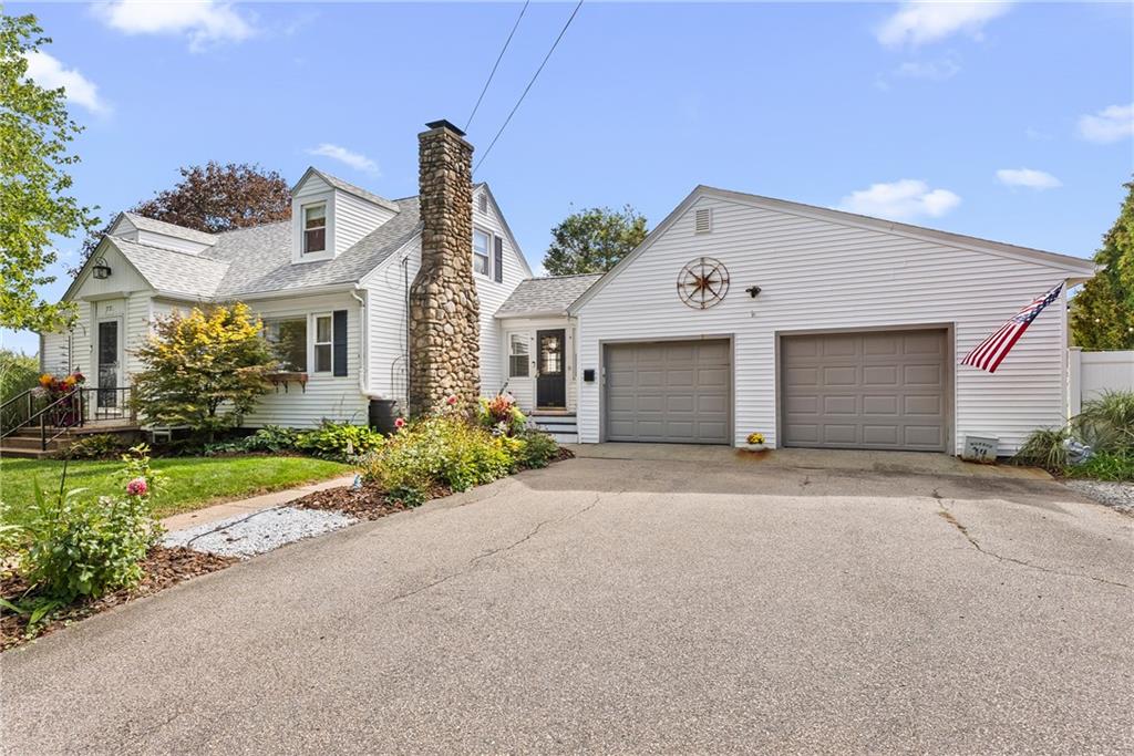 77 Narragansett Avenue Property Photo 1