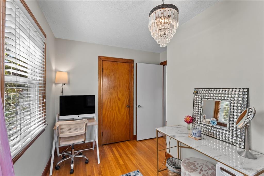 77 Narragansett Avenue Property Photo 16