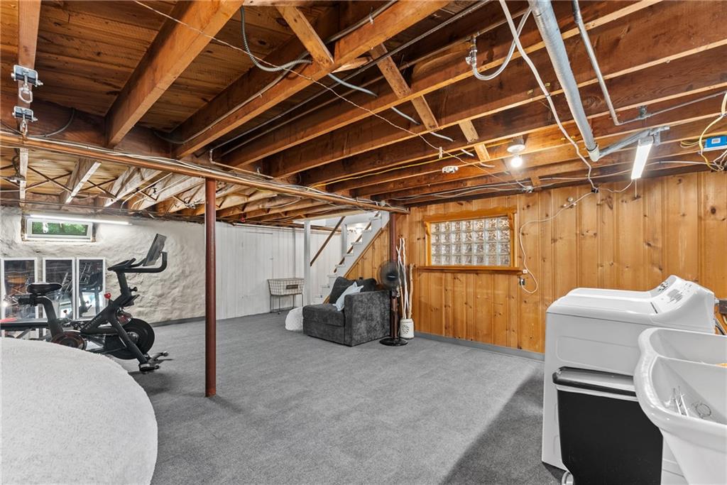 77 Narragansett Avenue Property Photo 33