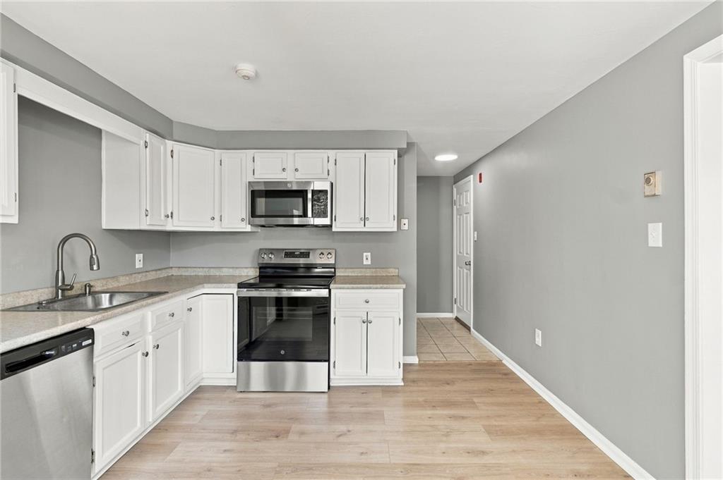 52 Nancy Street Unit 7 Property Photo 5