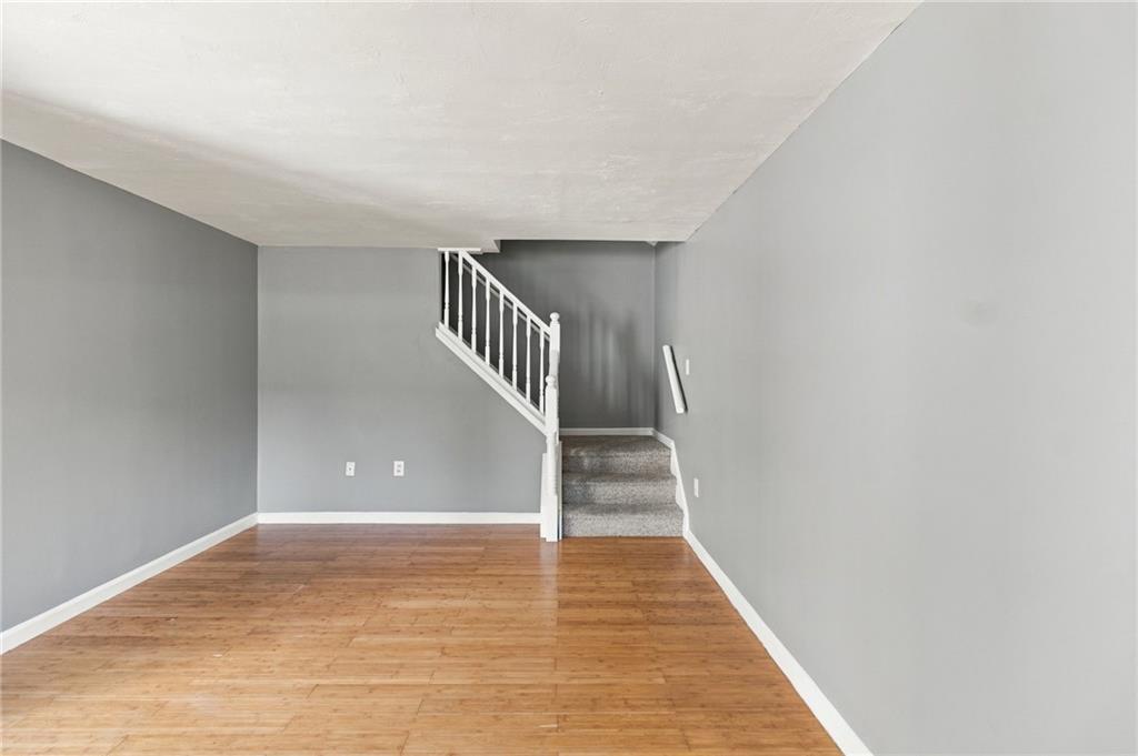 52 Nancy Street Unit 7 Property Photo 9