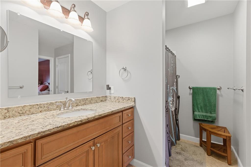 2503 Village Green Circle Property Photo 17