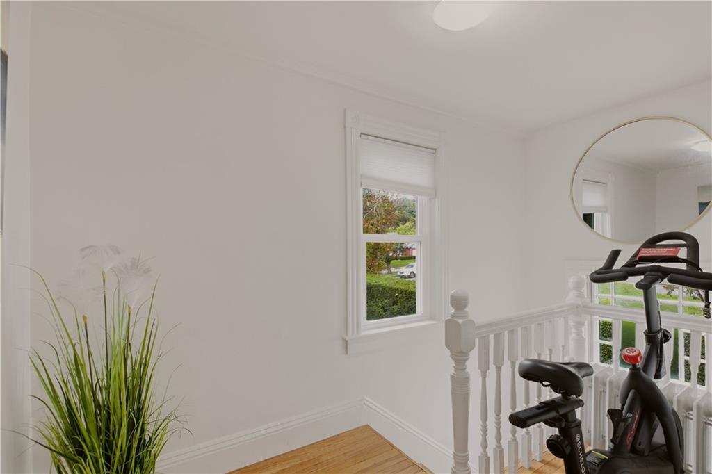 275 Green End Avenue Property Photo 24
