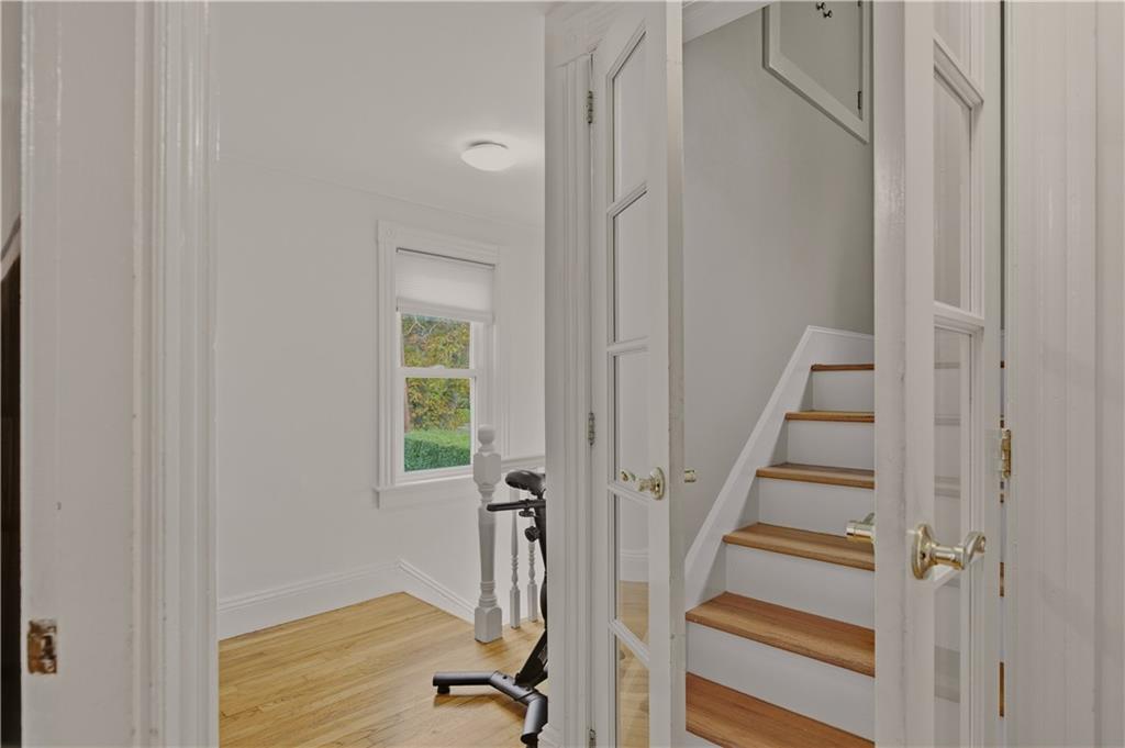 275 Green End Avenue Property Photo 25