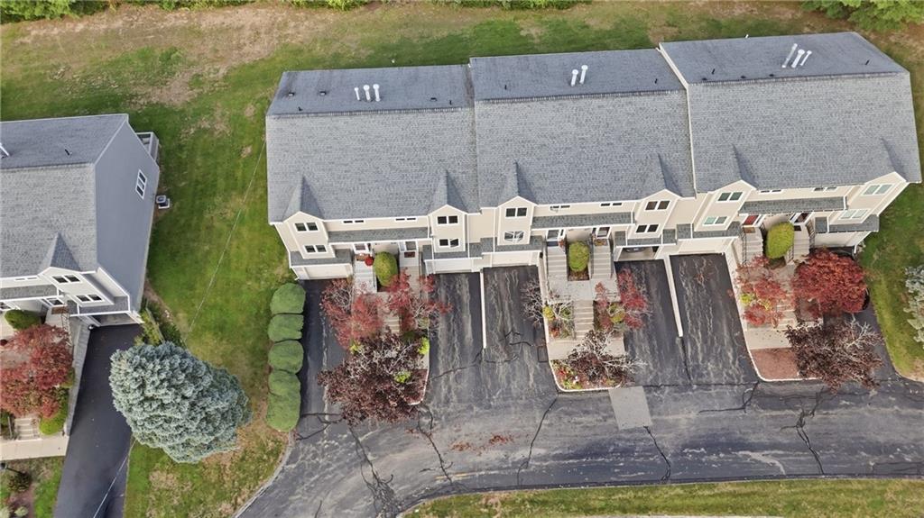 35 Waterview Drive Unit B Property Photo 9