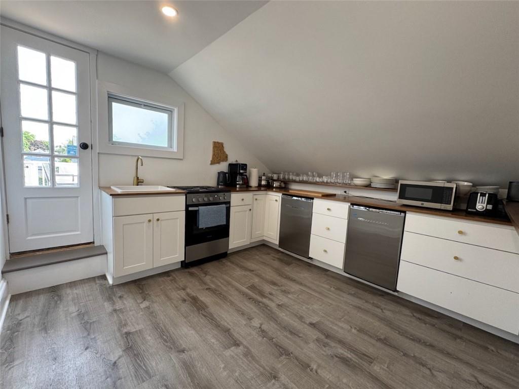 8 Barney Street Unit 3 Property Photo 5
