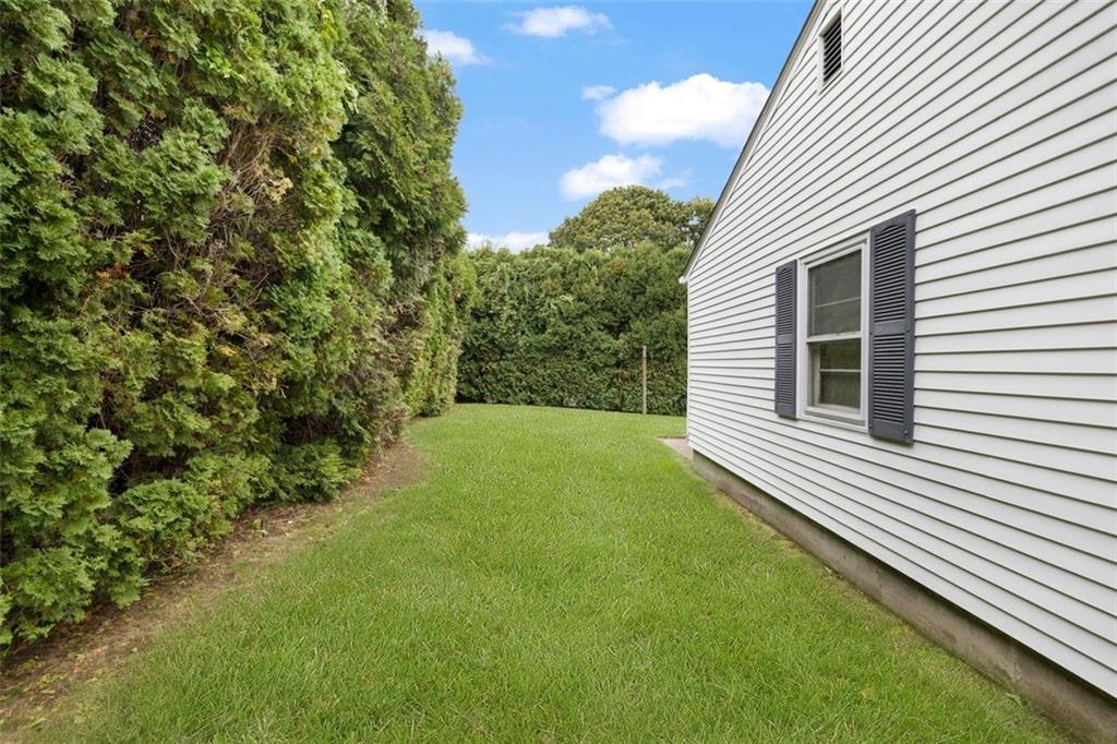291 Old County Road Property Photo 35