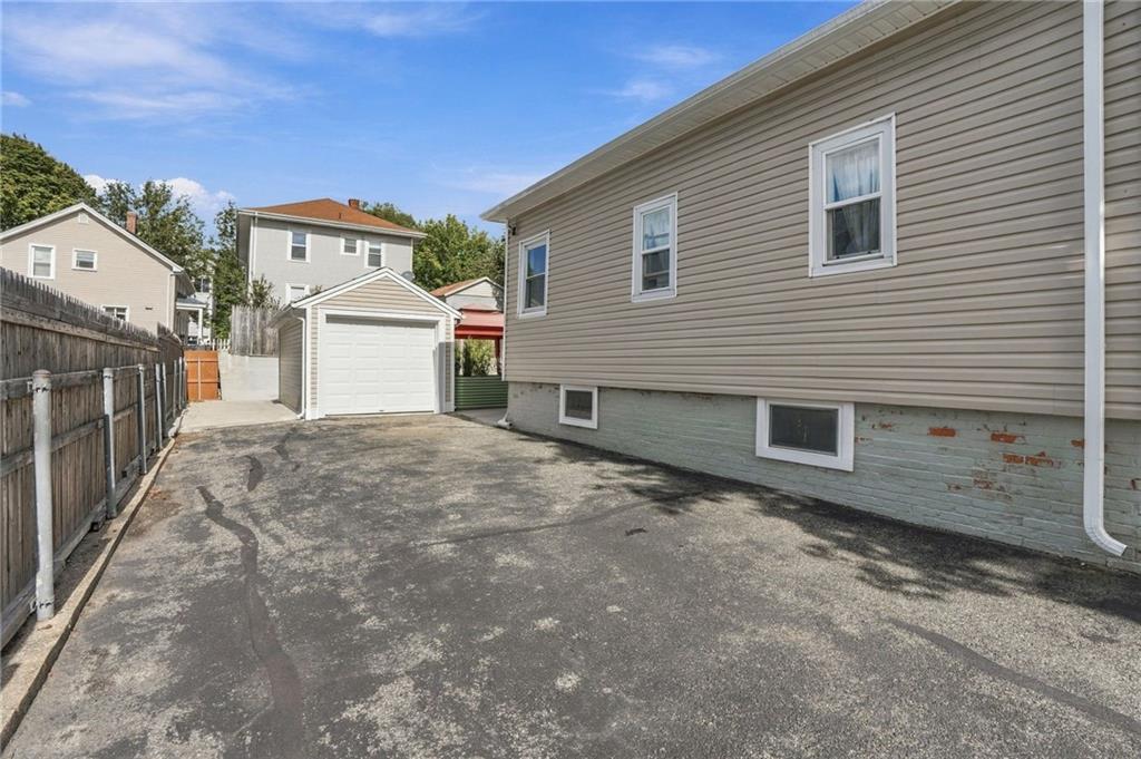 55 Boutwell Street Property Photo 40
