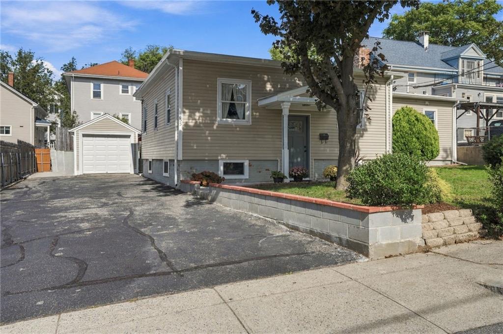 55 Boutwell Street Property Photo 41