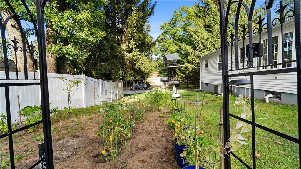 161 Princeton Avenue Property Photo 32