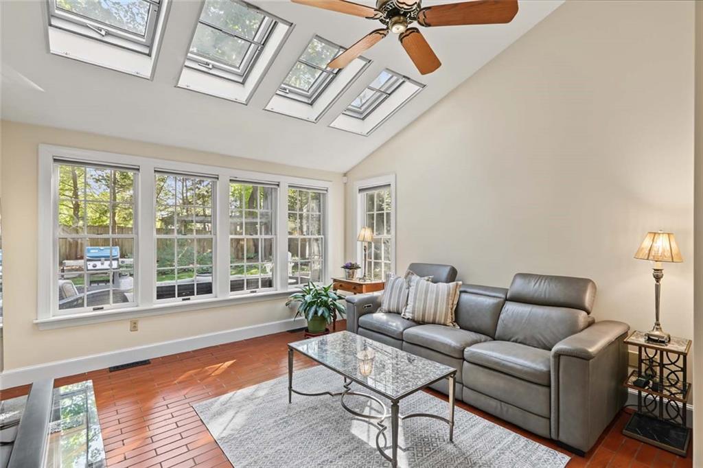 10 Milton Road Property Photo 3