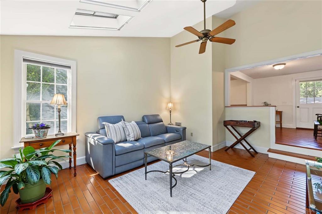 10 Milton Road Property Photo 4