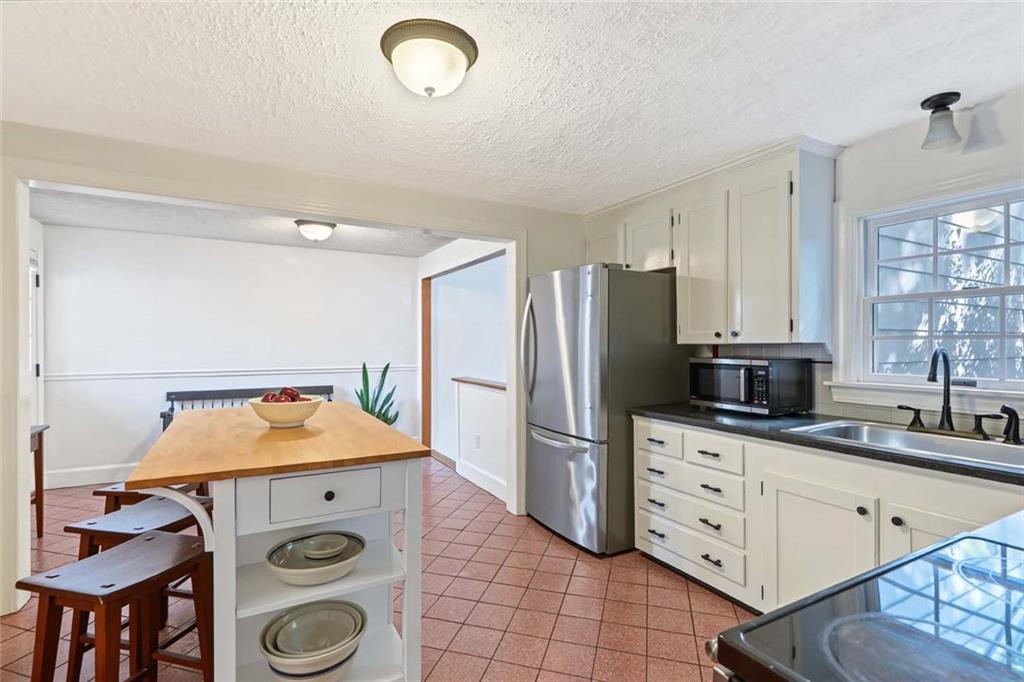 10 Milton Road Property Photo 6