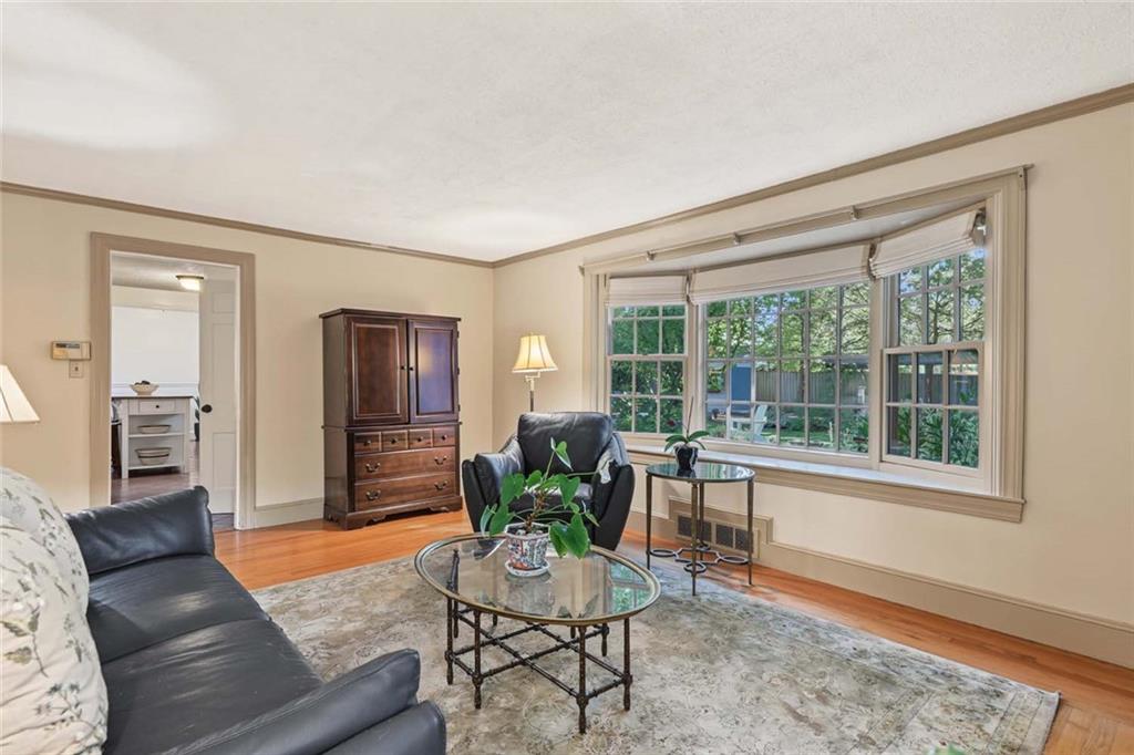 10 Milton Road Property Photo 18