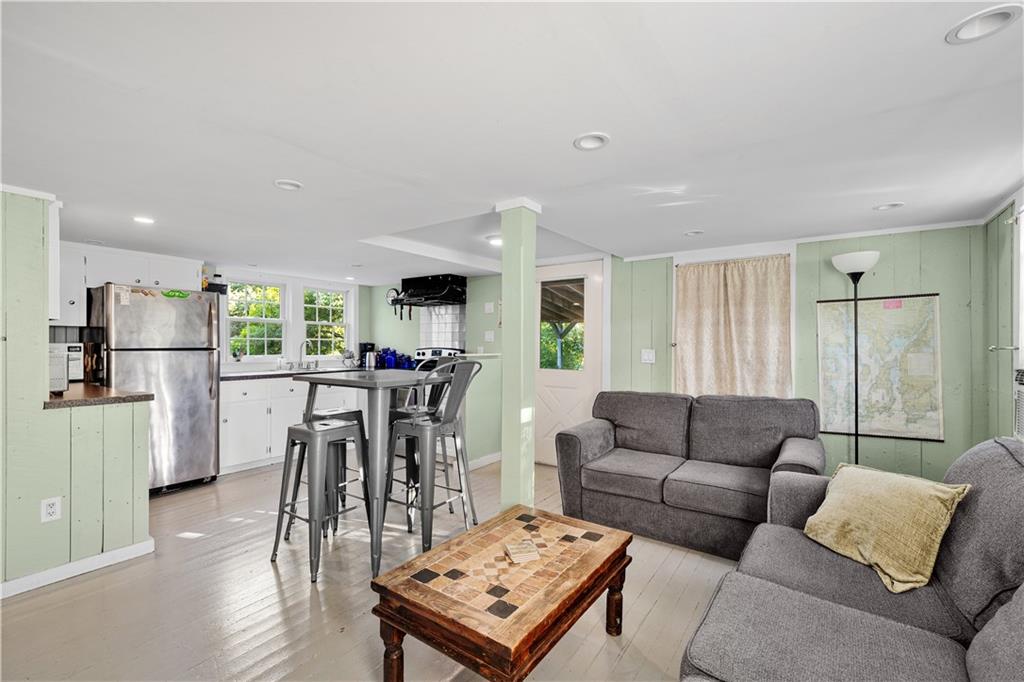 10 Washington Street Property Photo 3