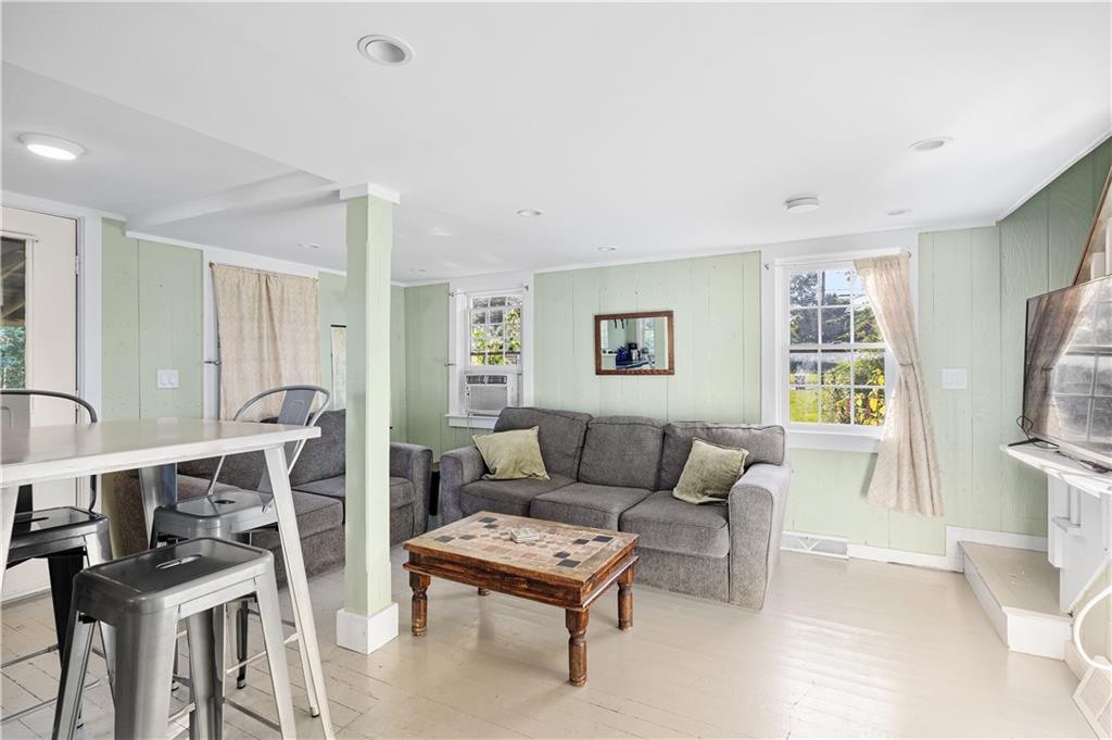 10 Washington Street Property Photo 8