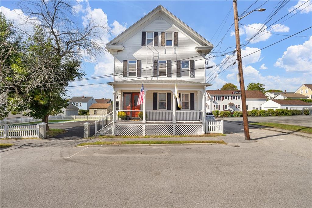 37 Lincoln Avenue Unit 3 Property Photo 1