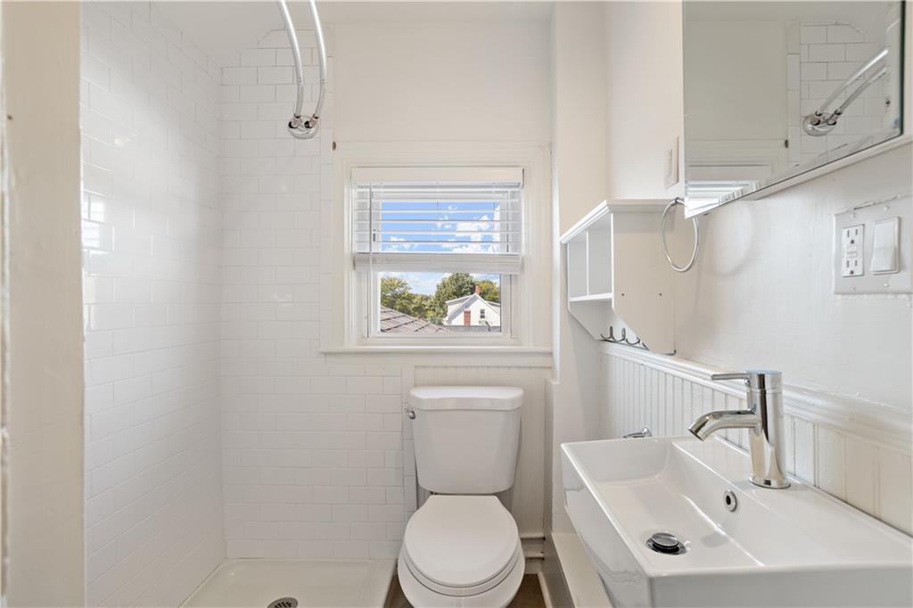 37 Lincoln Avenue Unit 3 Property Photo 10